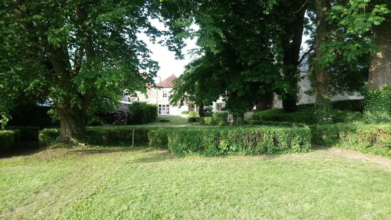 Bed and Breakfast Manoir De L'Echauguette Laignes Exteriér fotografie